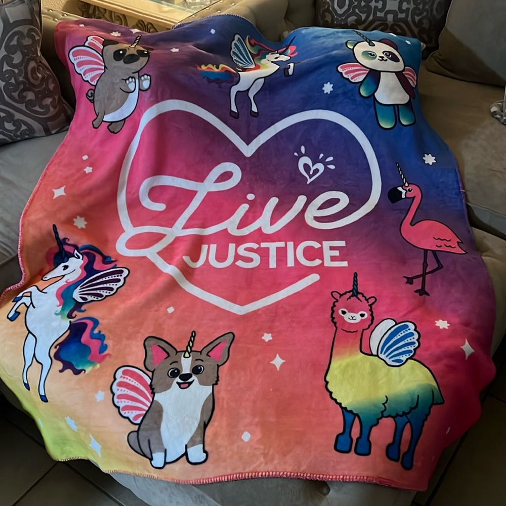 Justice super cozy blanket. OS